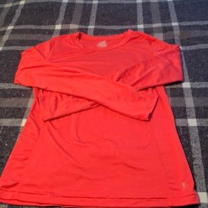 Long sleeved active top